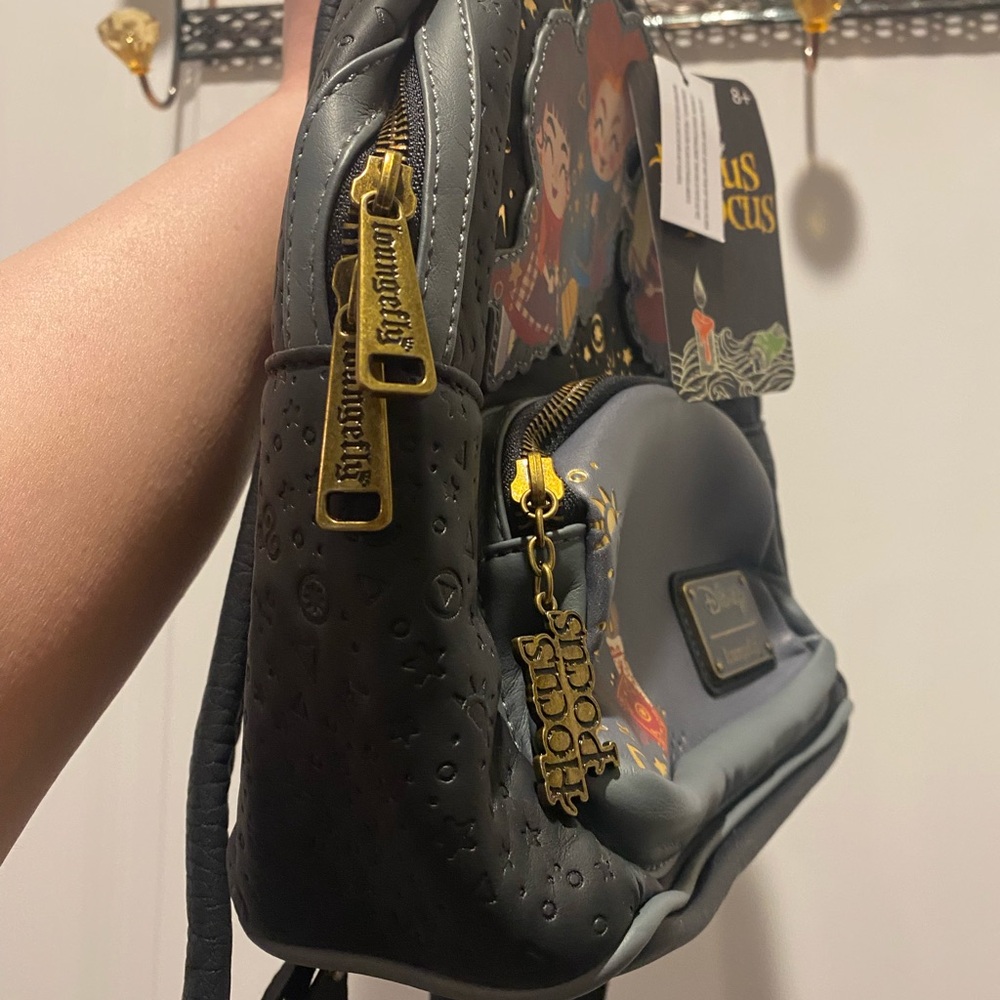 Loungefly Disney Hocus Pocus Black and Gray Backpack Halloween - NWT - Picture 7 of 10